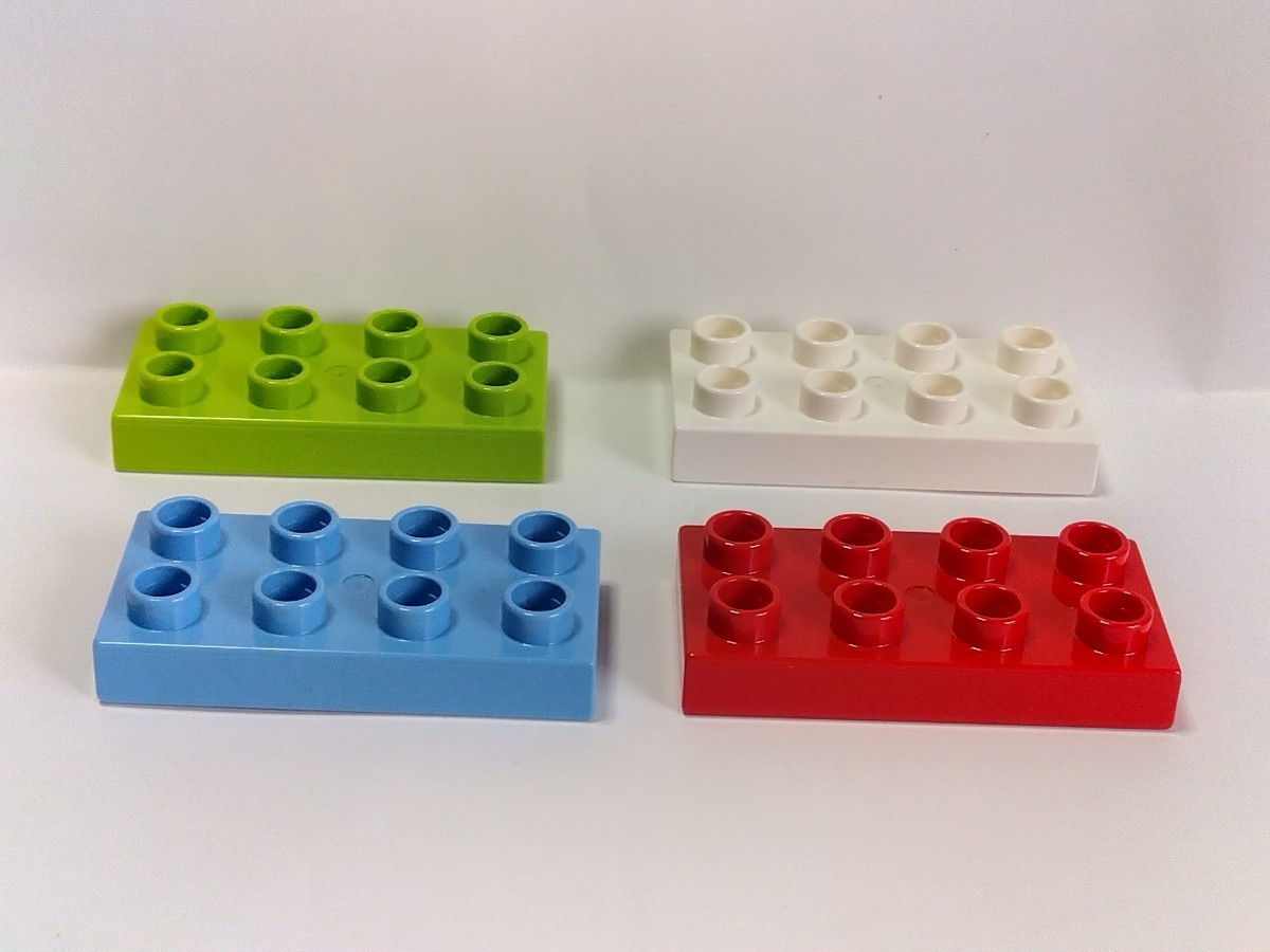 レゴデュプロ 薄型　2×4ポッチ 4色　4個セット　黄緑、薄青色、白、赤　_画像4