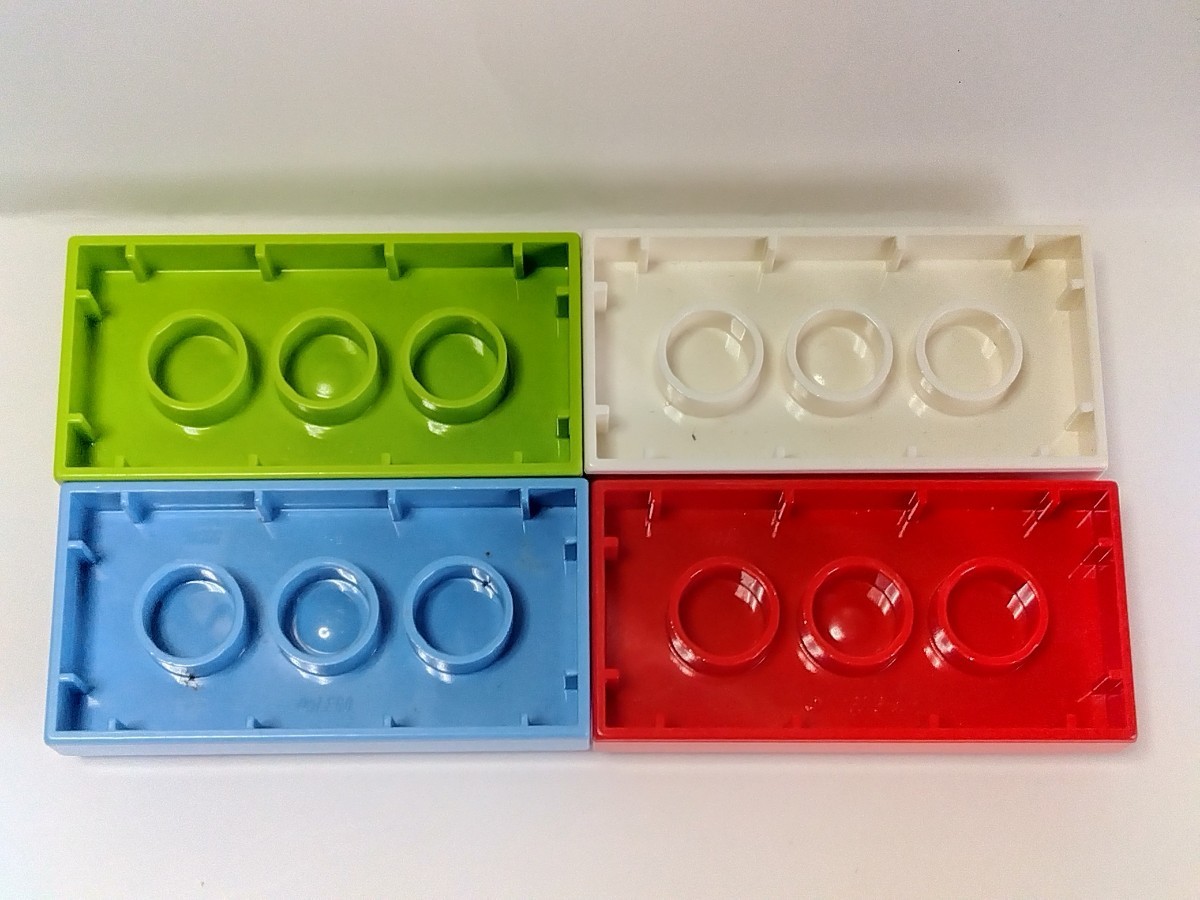 レゴデュプロ 薄型　2×4ポッチ 4色　4個セット　黄緑、薄青色、白、赤　_画像5