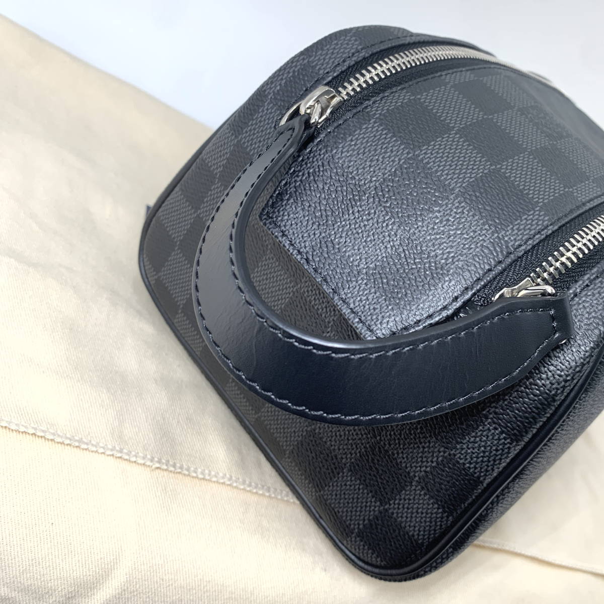 【未使用/ICチップ】ルイヴィトン LOUIS VUITTON N40127 ドップキッド ダミエ グラフィット セカンドバッグ ポーチ メンズ ブラックレザー_画像5