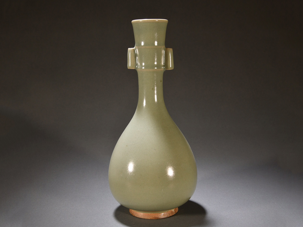 ▽鴻▽清朝時代 陶磁器 青瓷貫耳瓶 染付 時代物 中国古美術 骨董品