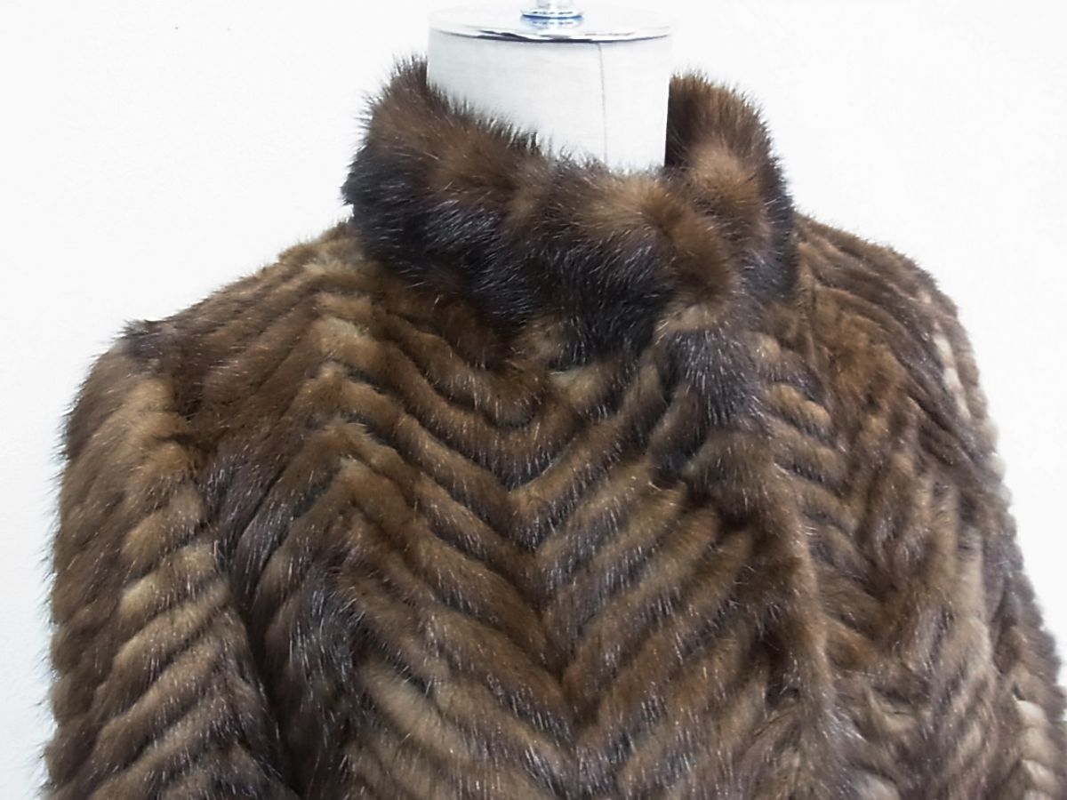 ◇高級毛皮 シェブロンカット ミンクコート MINK FUR 毛艶 毛並 皮質 良好 レディース ダークブラウン 1円スタート_画像2