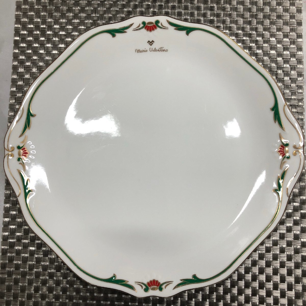 【中古現状品/インボイス登録店/KSH】MARIO VALENTINO マリオバレンチノ ケーキプレート 変形皿 陶器 洋食器　MZ1221_画像1