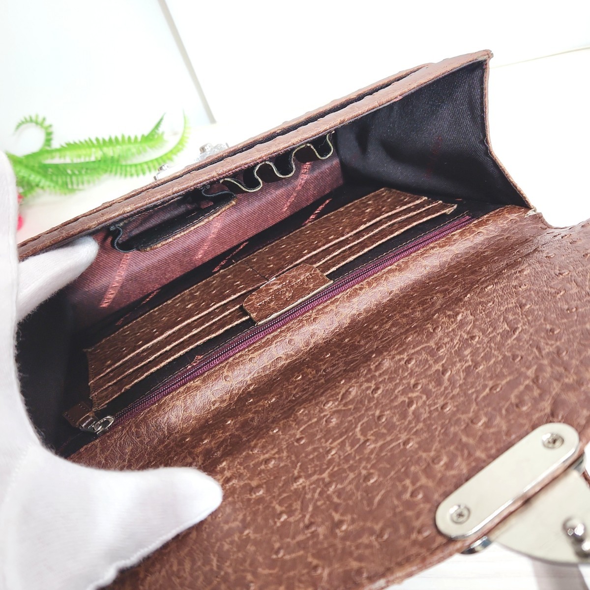  with defect goods ROBERKA ARAN Ostrich clutch bag chocolate Brown 82721