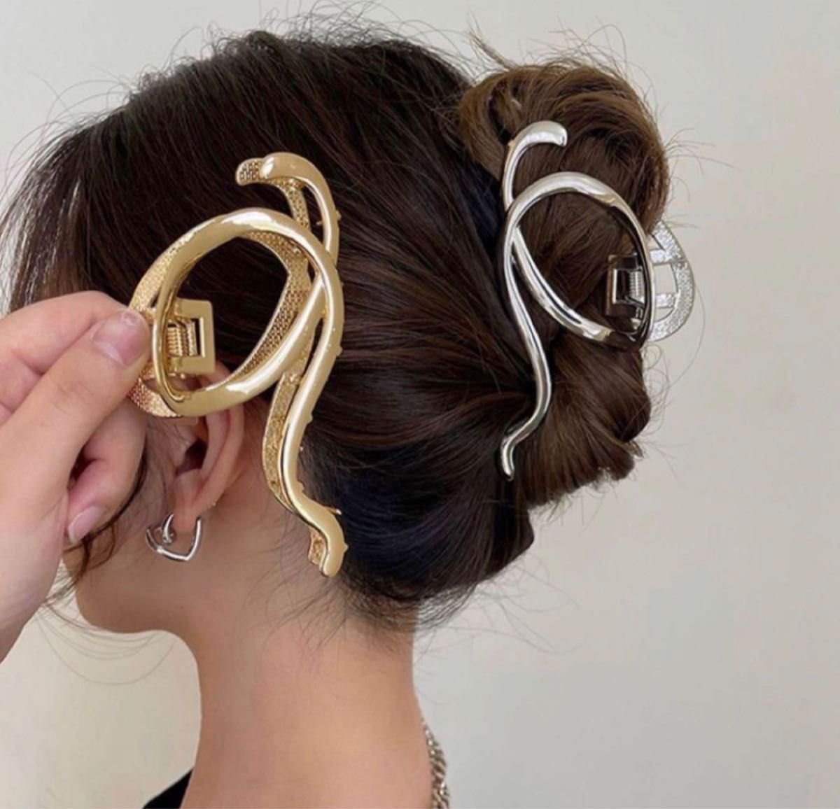 【ゴールド】バンズクリップ ゴールド　ヘアクリップ  ニュアンス　ヘアアクセサリー　韓国　ファッション　大きめ　シンプル　オシャレ