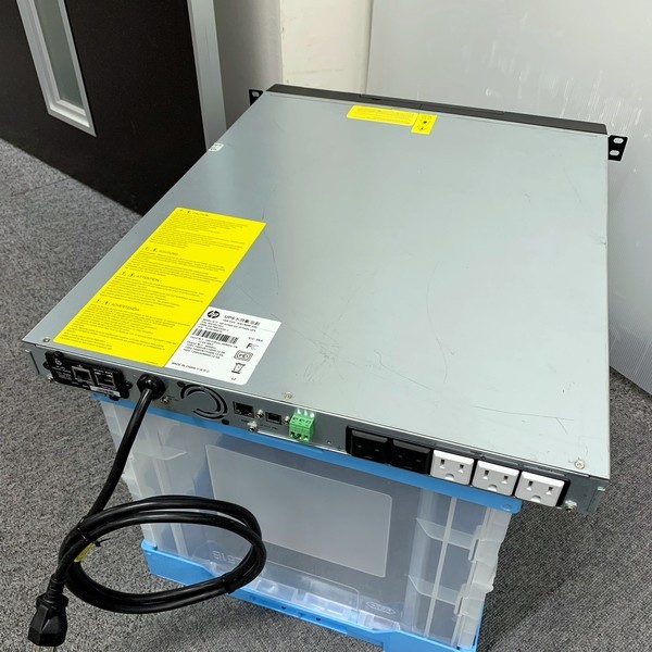 @S1420 現状品 保証無し ラック型 1U 無停電電源装置 HP R1500 G4 JP/TWN UPS 通電のみ確認済み UPS Network Module AF465A付属_画像2