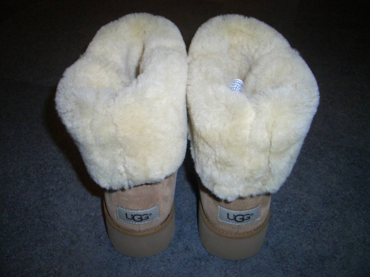 42,000円 新品未使用 限定 本物 UGG 最高級 レザームートン ブーツ 2weyタイプ　23.5cm（22.5cmから24cmの方にベスト） アグ_画像4