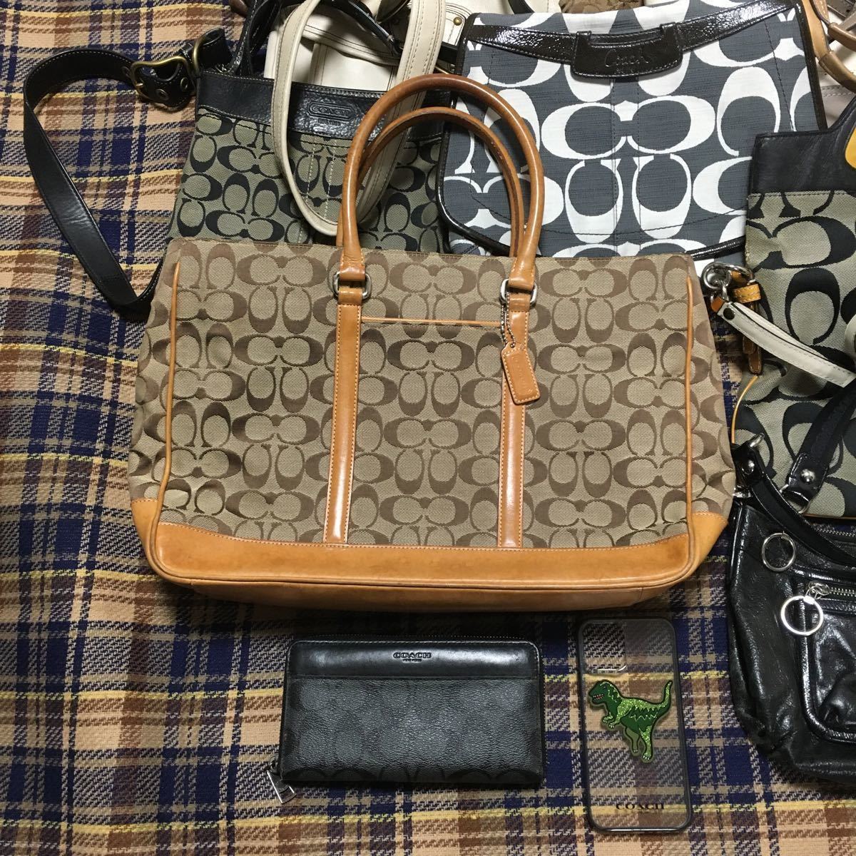 おまとめ 豪華 簡易清掃済 12点 COACH コーチ バッグ 財布 スマホケース シグネチャー キャンバス レザー _画像4