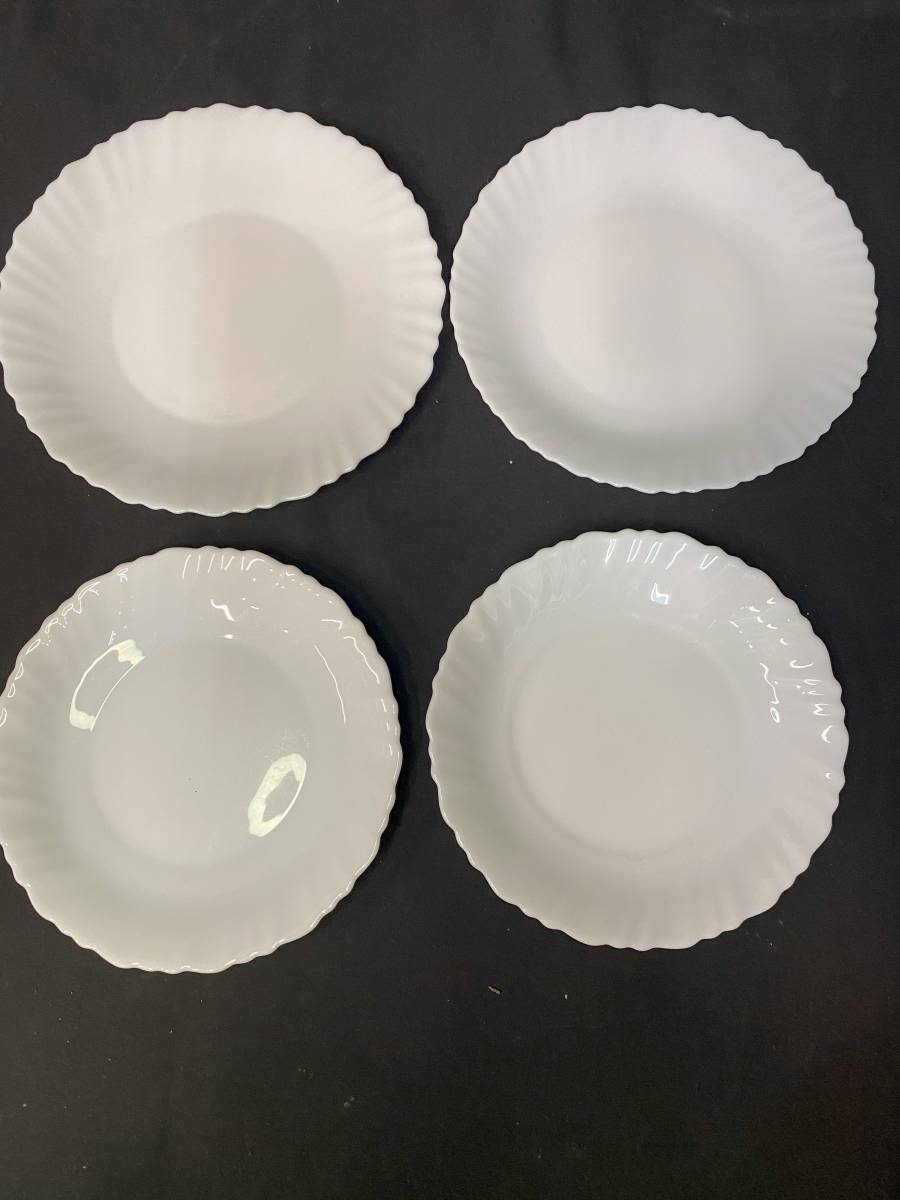 ☆ arcopal アルコパル フランス製 耐熱強化ガラス 白いフレンチディッシュ 鉢 深皿 3種類 4枚 まとめてセット_画像1