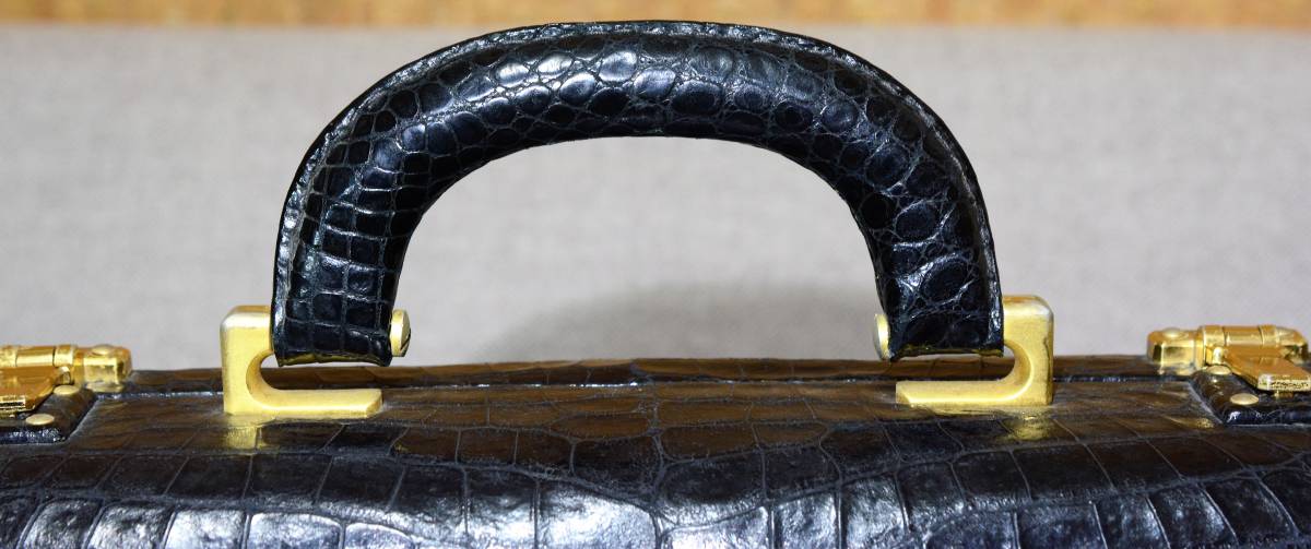 santamaria アタッシュケース クロコダイル 黒 書類鞄 ブリーフ santamaria アタッシュケース クロコダイル 黒 書類鞄 ブリーフ