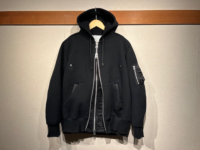 ♪送料無料★sacai★名作★ドッキングパーカー★Sponge Sweat Layered Zip Parka★サカイ★MA-1★再構築★AD2022★02729M★黒×黒★1(S)♪_画像1