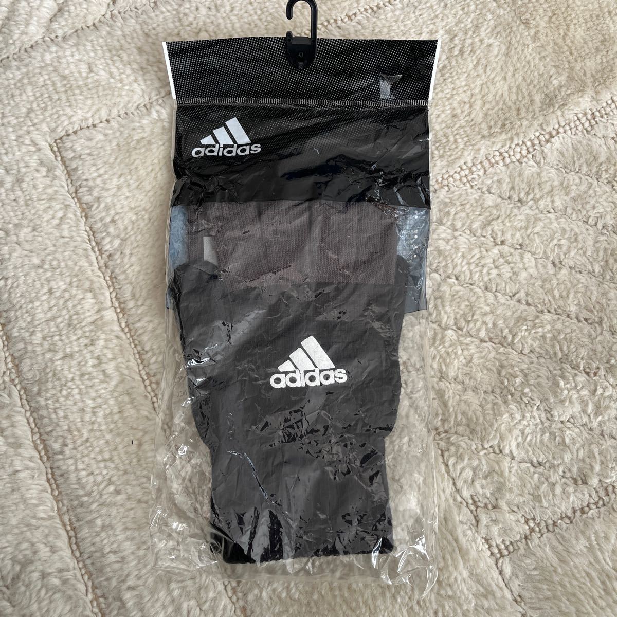 新品　未開封　アディダス公式 アクセサリー 手袋/グローブ adidas ベーシックニットグローブ_画像1