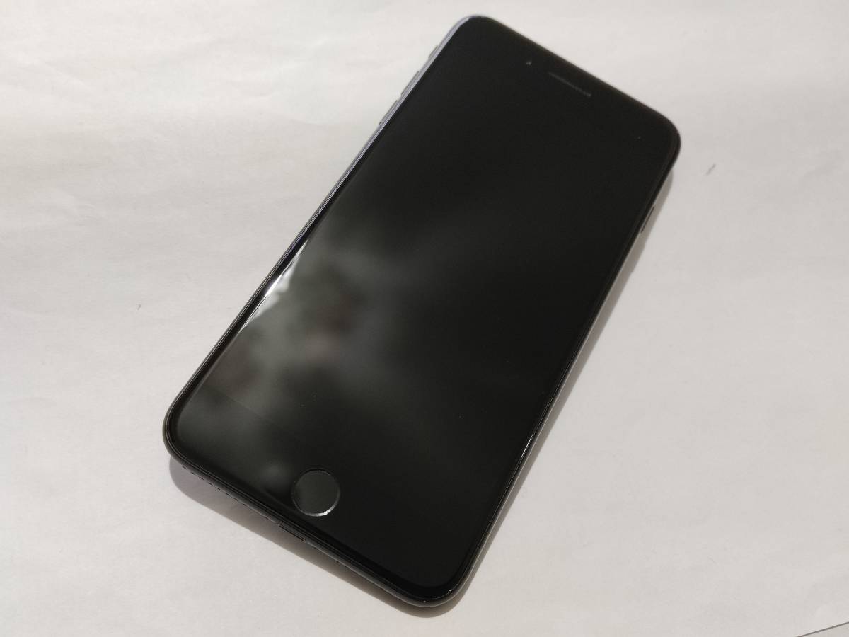 美品　iPhone7 Plus MN6Q2J/A 256GB iOS15.8 SIMフリー_画像2