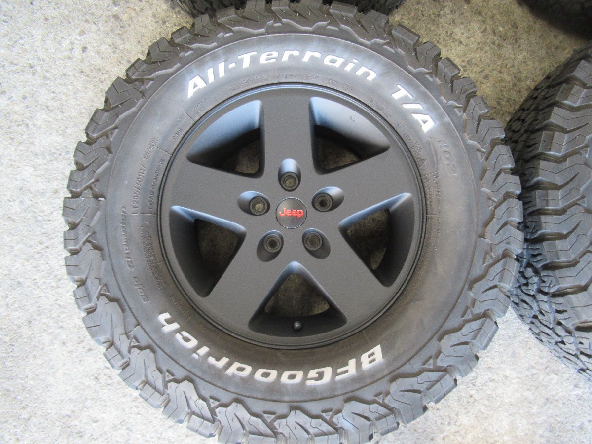 【JEEP　ラングラー】285/70R17　BF　Goodrich　All　Terrain　KO2【マッドブラック塗装】JEEP純正　17X7.5J+44.45　カスタムセット　♪_画像2