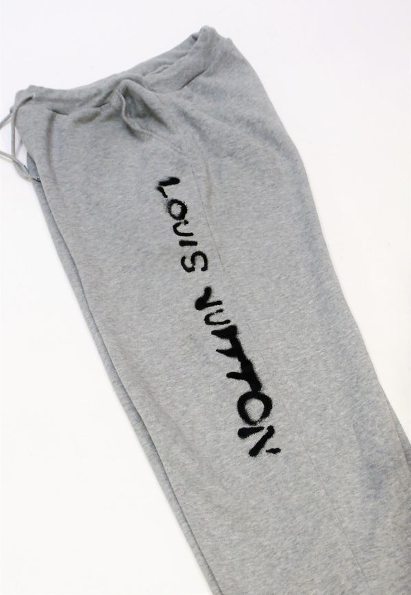 正規品 Louis Vuitton MENS スプレーロゴ スウェットパンツ BTS テテ着 ルイヴィトン LOGO SWEAT PANTS グレー M イタリア製 ST-1-36_画像6