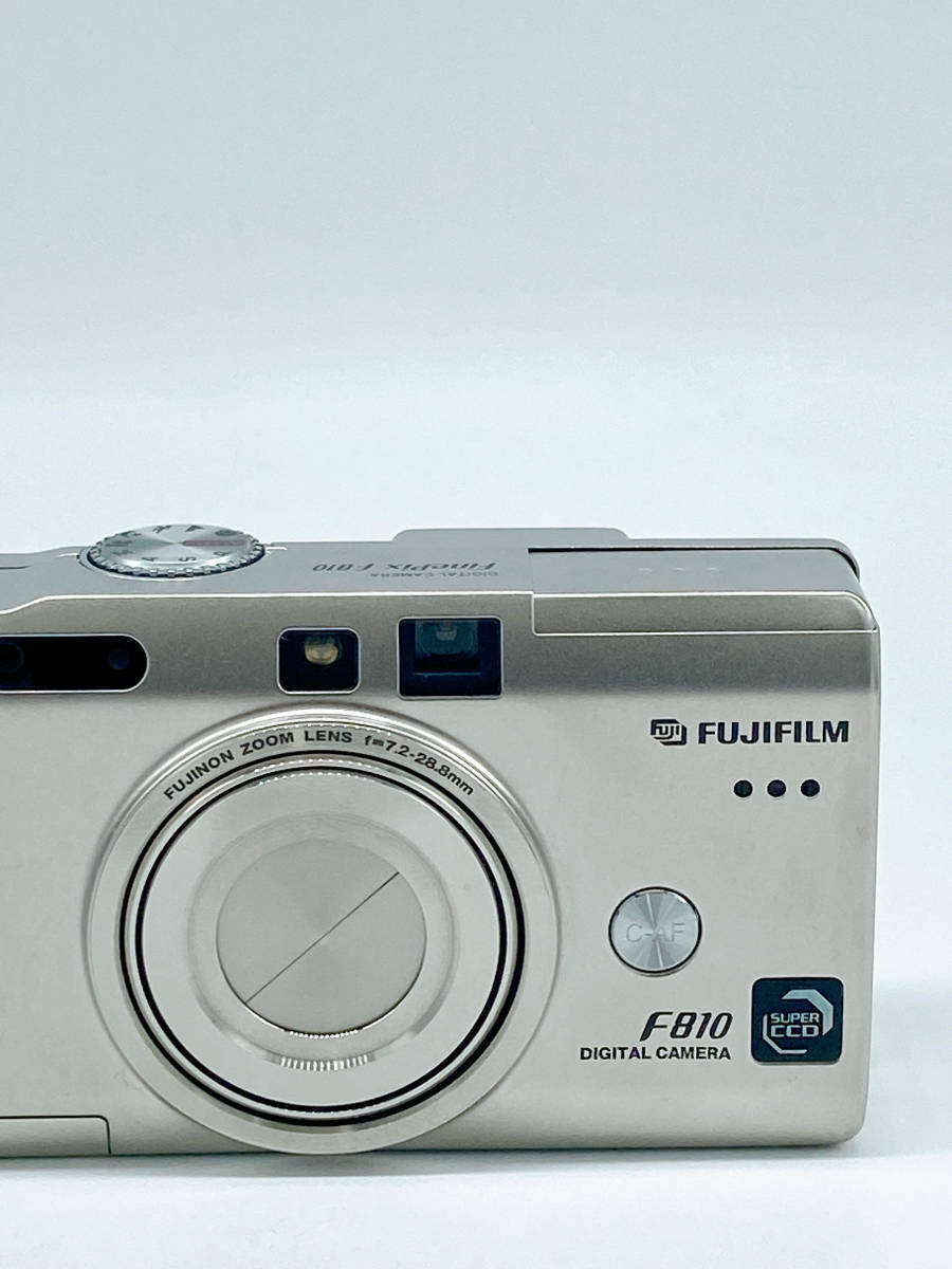 N34036 FUJIFILM FinePix F810 LENS f＝7.2-28.8㎜ 富士フイルム デジタルカメラ 充電器付き_画像3