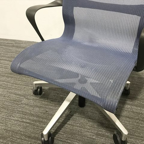 セトゥー HermanMiller ハーマンミラー オフィスチェア 肘付き 中古 IO-861819Bの画像4