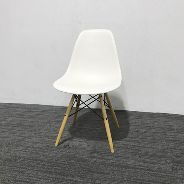 ミーティングチェア 肘無 イームズ プラスチックシェルサイドチェア HermanMiller ハーマンミラー ホワイト 中古 IM-861569B_画像1