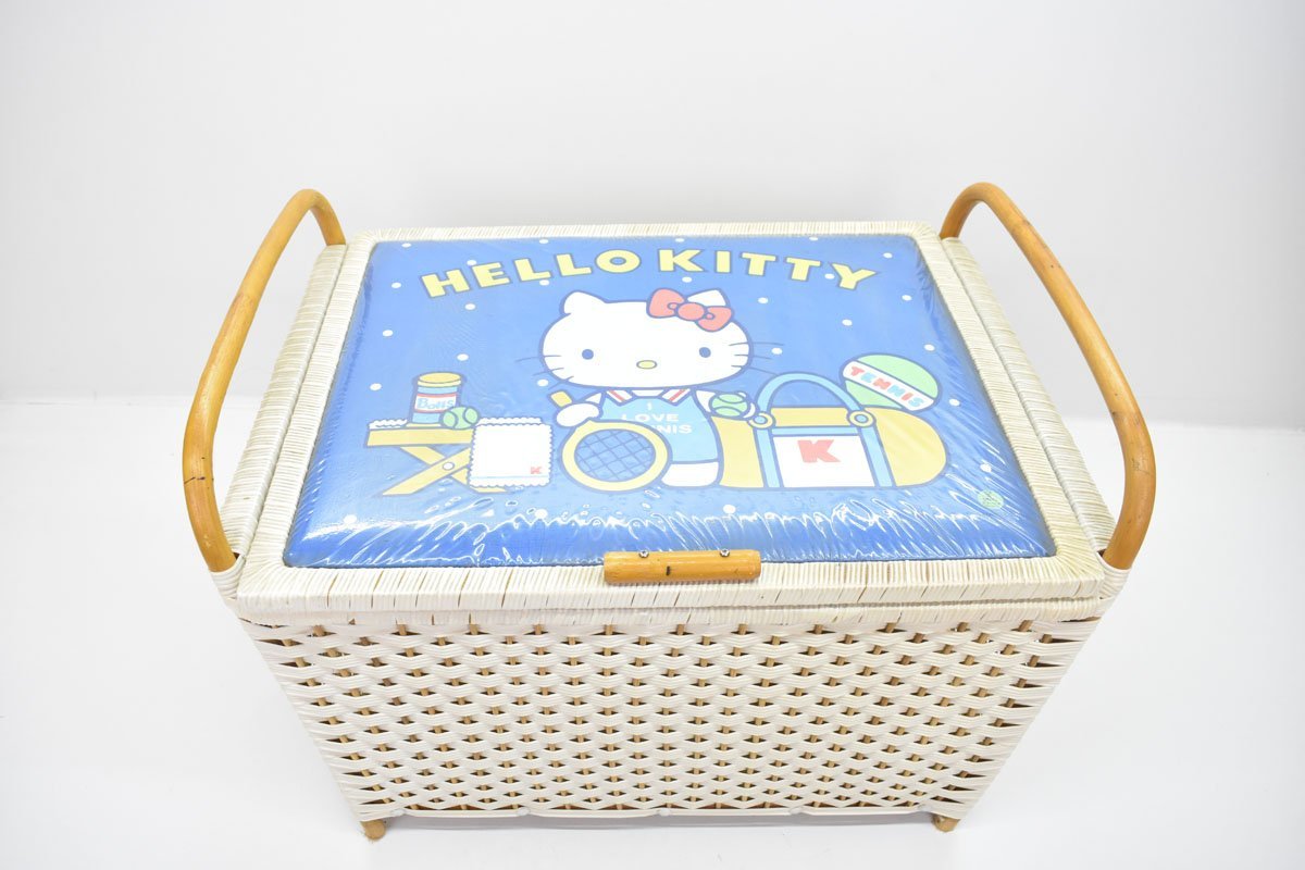 1976年 サンリオ ハローキティ フタ付き 収納かご 青 50×37×30cm [SANRIO][Hello Kitty][ボックス][カゴ][衣装ケース][旧ロゴ][当時物]