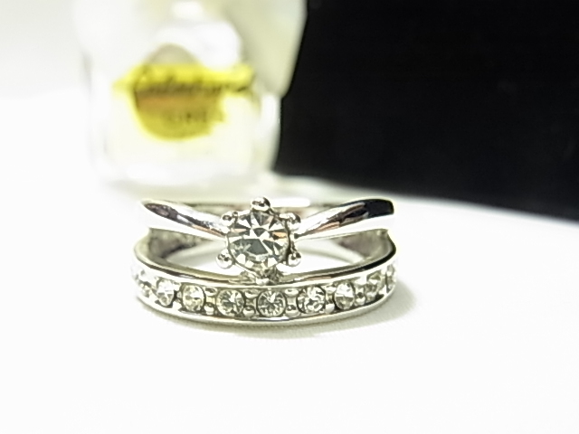 煌めくキュービックジルコニア　ダイヤ調に美しく輝くデザイン　サイズ11号　リング　指輪_画像1