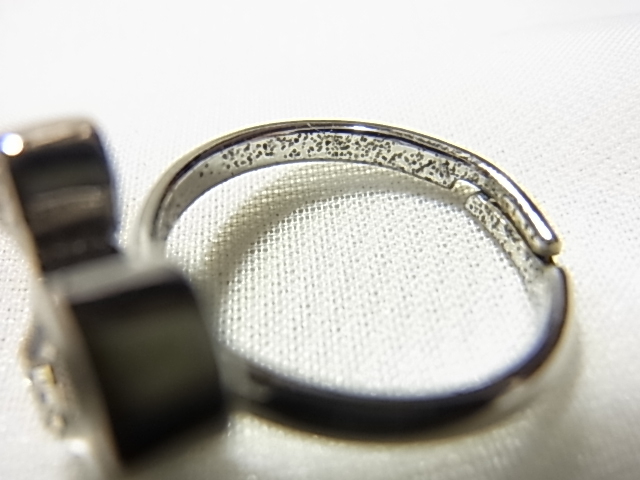 TDLのお土産　ミッキーマウスモチーフ　ラインストーンが輝く　フリーサイズ　リング　指輪_画像2
