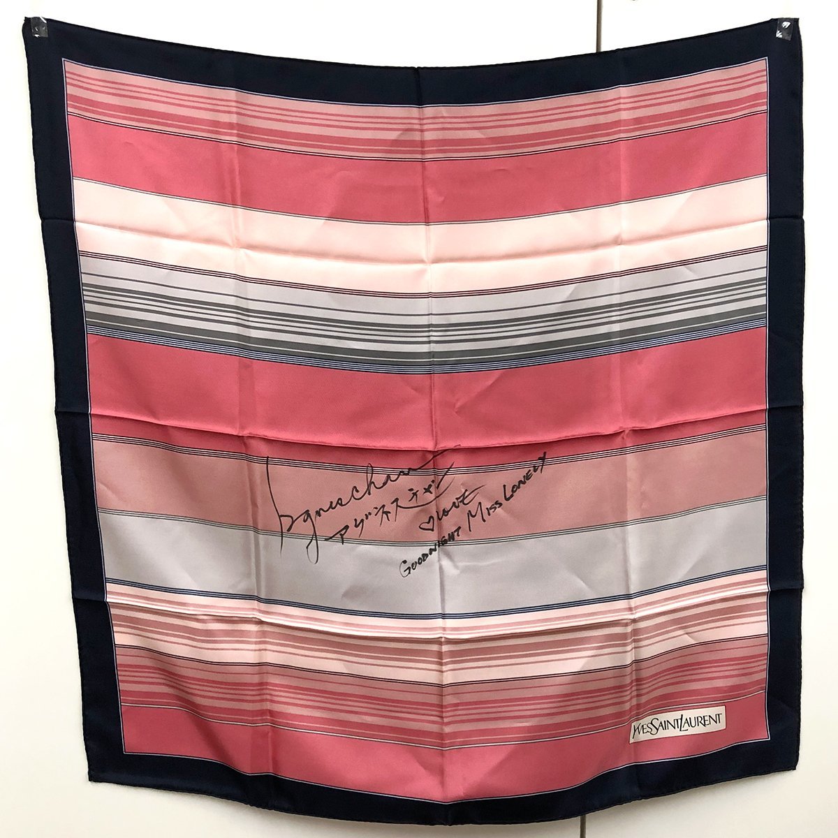 SAINT LAURENT サンローラン スカーフ アグネス・チャンの直筆サイン入り バンダナ ピンク×ネイビー シルク100% 78×78cm レディース USED_画像1