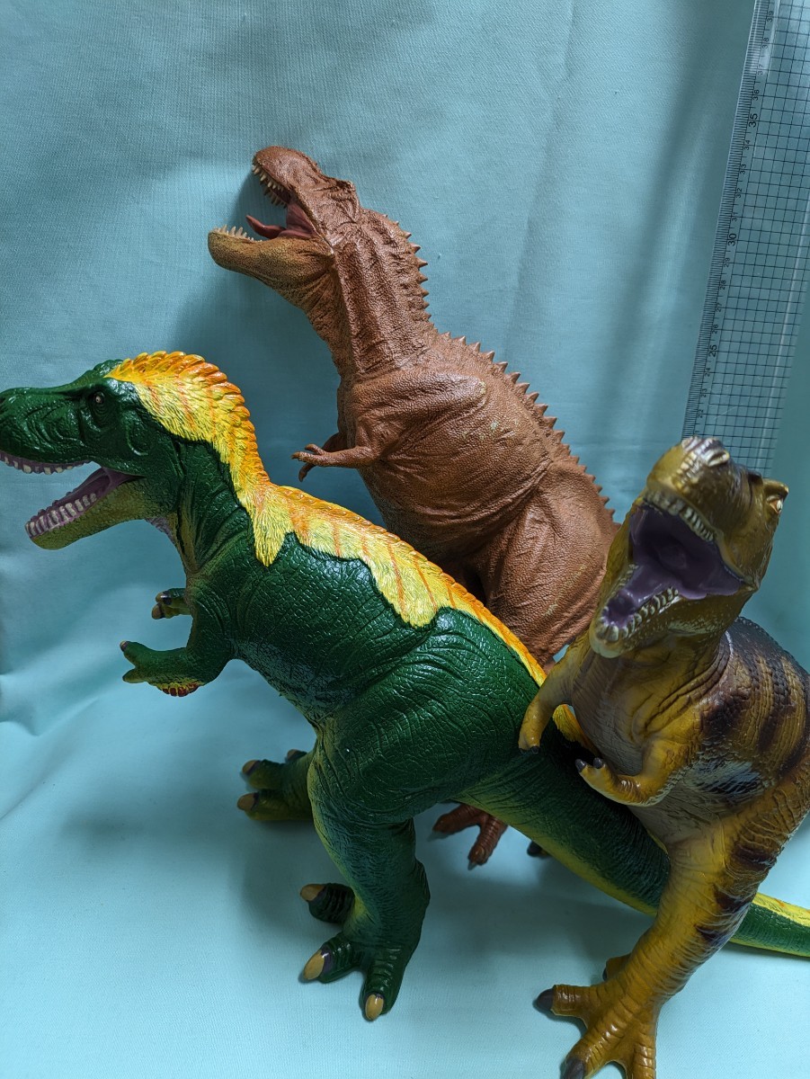 ソフビ 恐竜　大量　Favorite　フェイバリット　フィギュア　ラバードール　トリケラトプス　ティラノサウルス　アロサウルス　PVC 特大_画像4