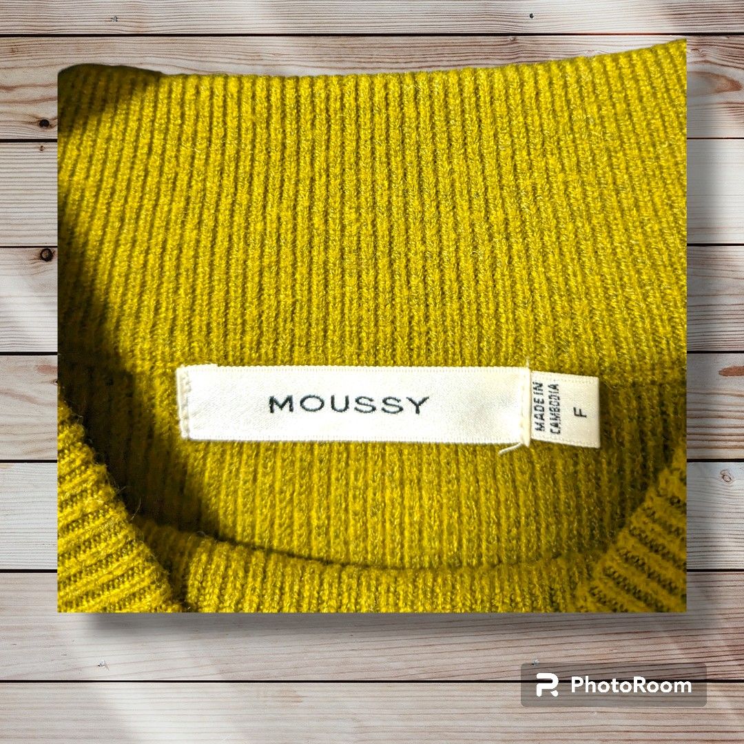 【美品】MOUSSY ショート丈 セーター SIZE：FREE