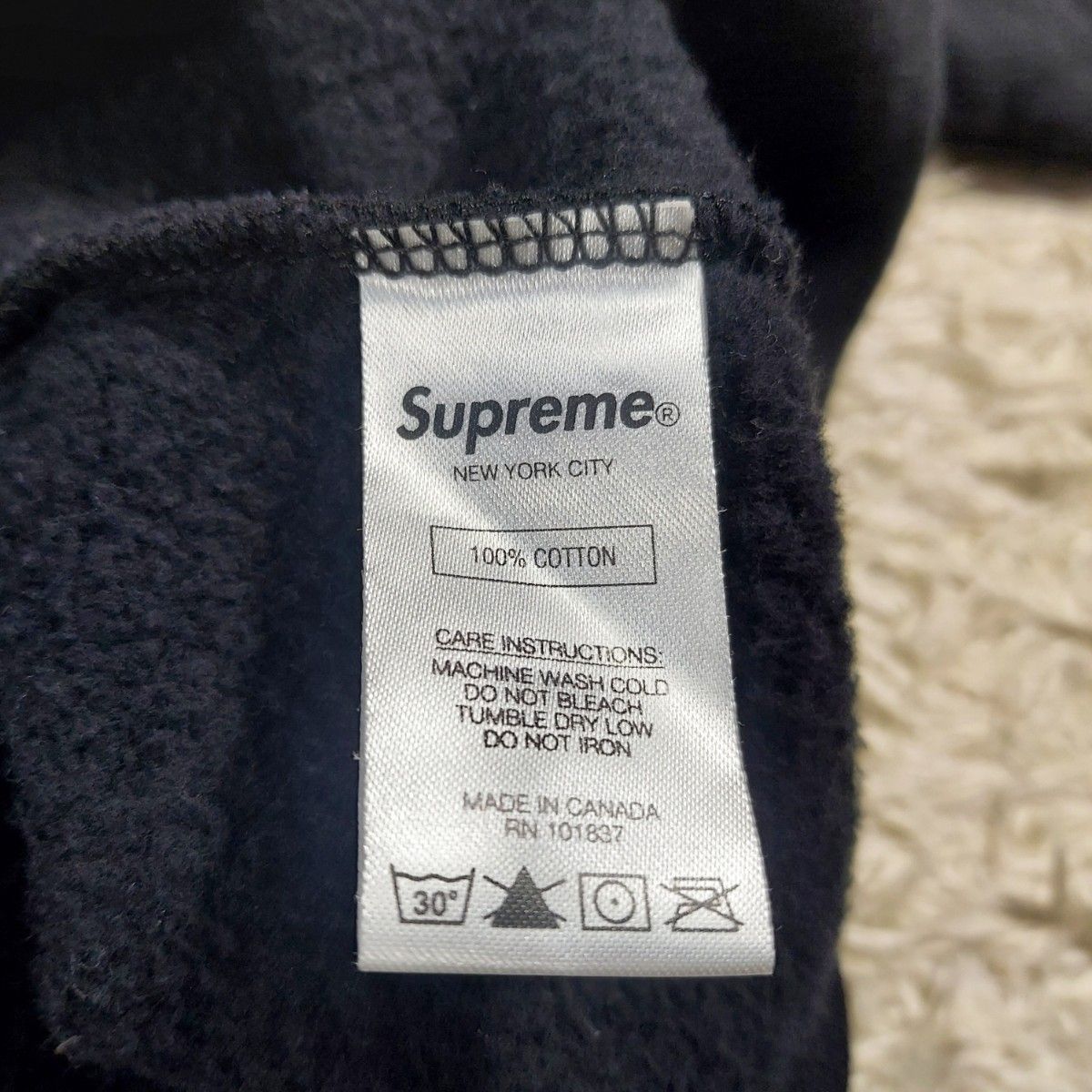 12-47【人気】Supreme シュプリーム筆記体ロゴスウェット 黒 12-47【人気】Supreme シュプリーム筆記体ロゴスウェット 黒