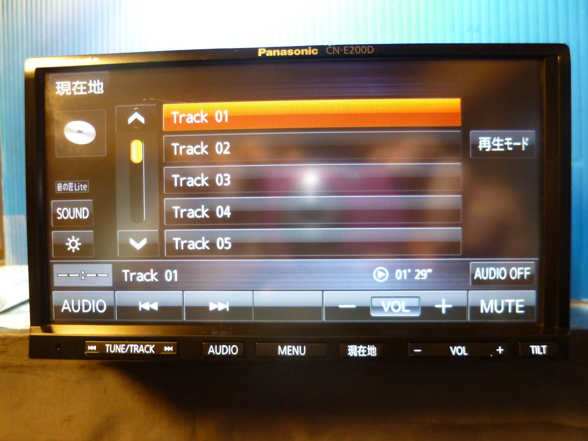 パナソニックメモリーナビ、CN-E200D,保証付き_画像2