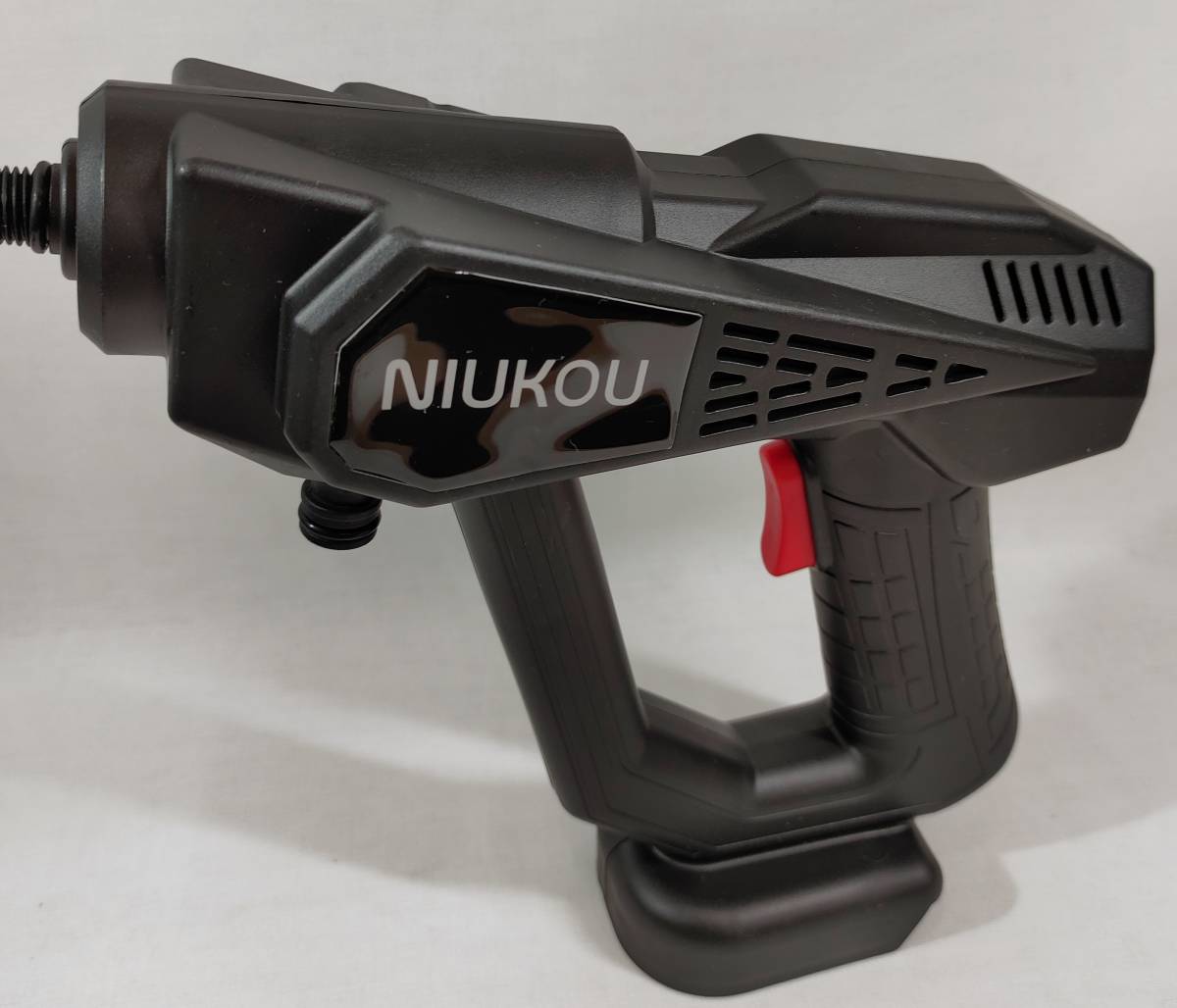 【1円出品】NIUKOU リチウム高圧洗浄機 電気洗車機 コードレス 充電式 ハンディ 小型 便利 車掃除_画像4