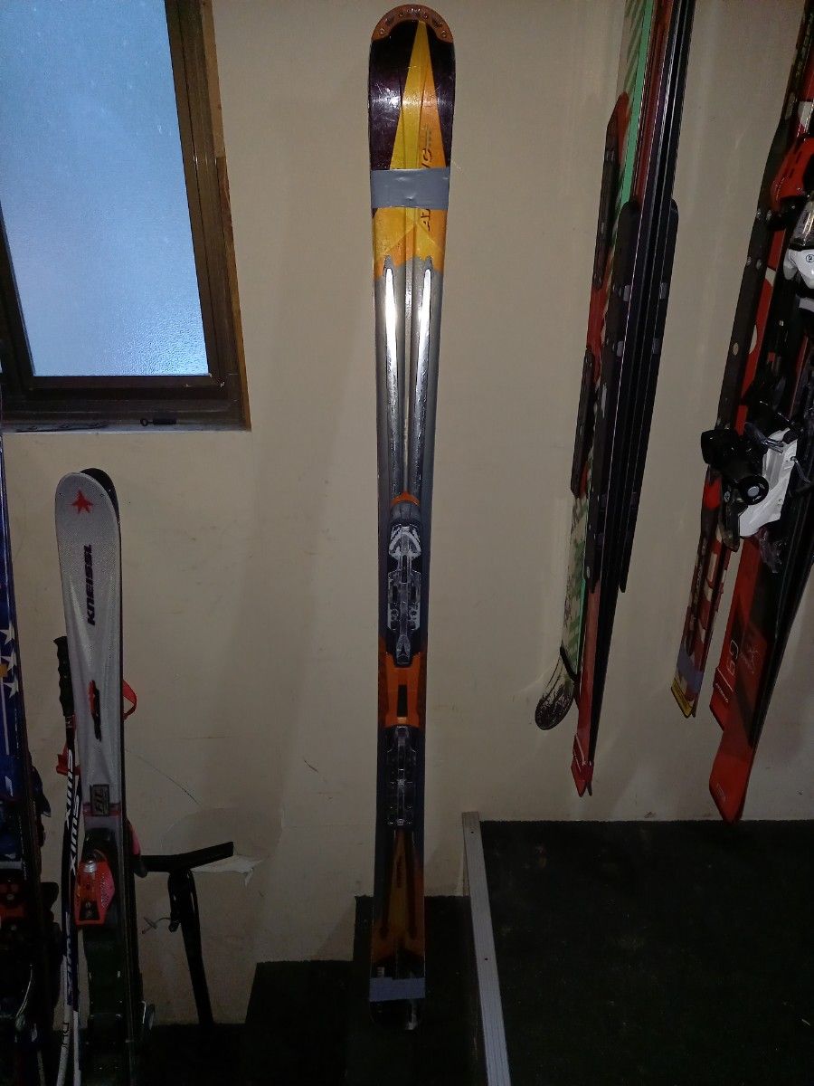 ATOMIC スキー板 175cm