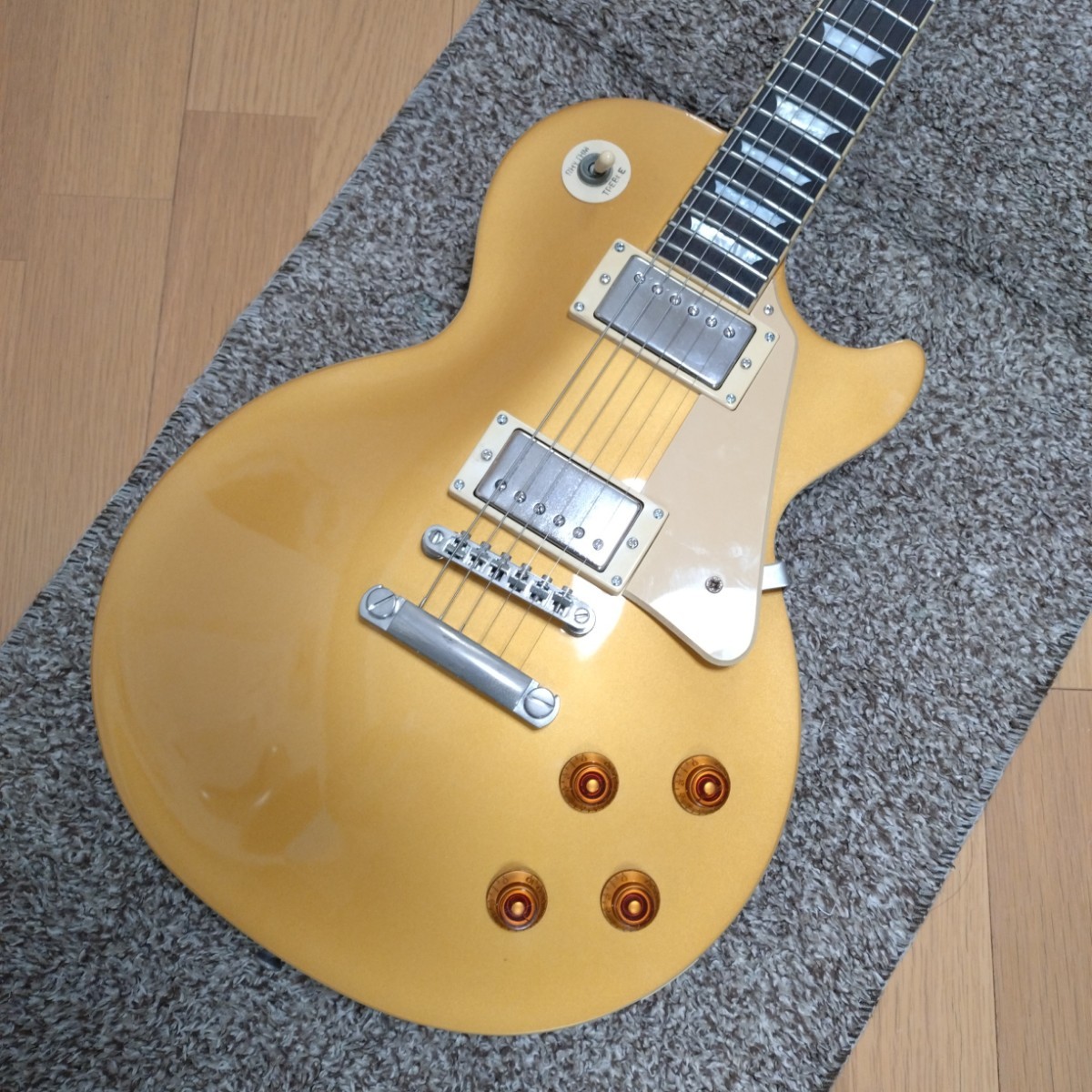 Epiphone レスポールスタンダード ゴールドトップ エレキギター_画像2