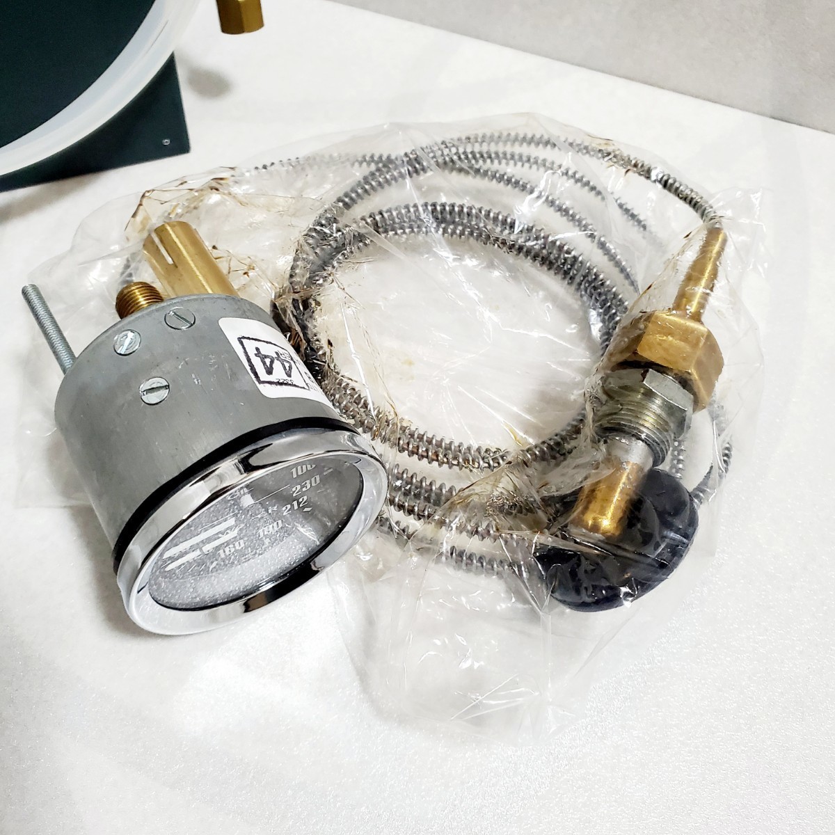 SMITHS スミス デュアルゲージ 水温計 油圧計 GD1301 / SIB130 ナイロン パイプ 付き。ローバーミニ、英国車、クラシック車等用 新品_画像3