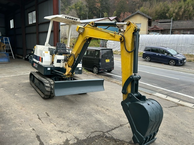 ミニバックホー　ヤンマー　B25　調子良好　程度良　ゴムキャタ　油圧ショベル　ユンボ　除雪_画像2