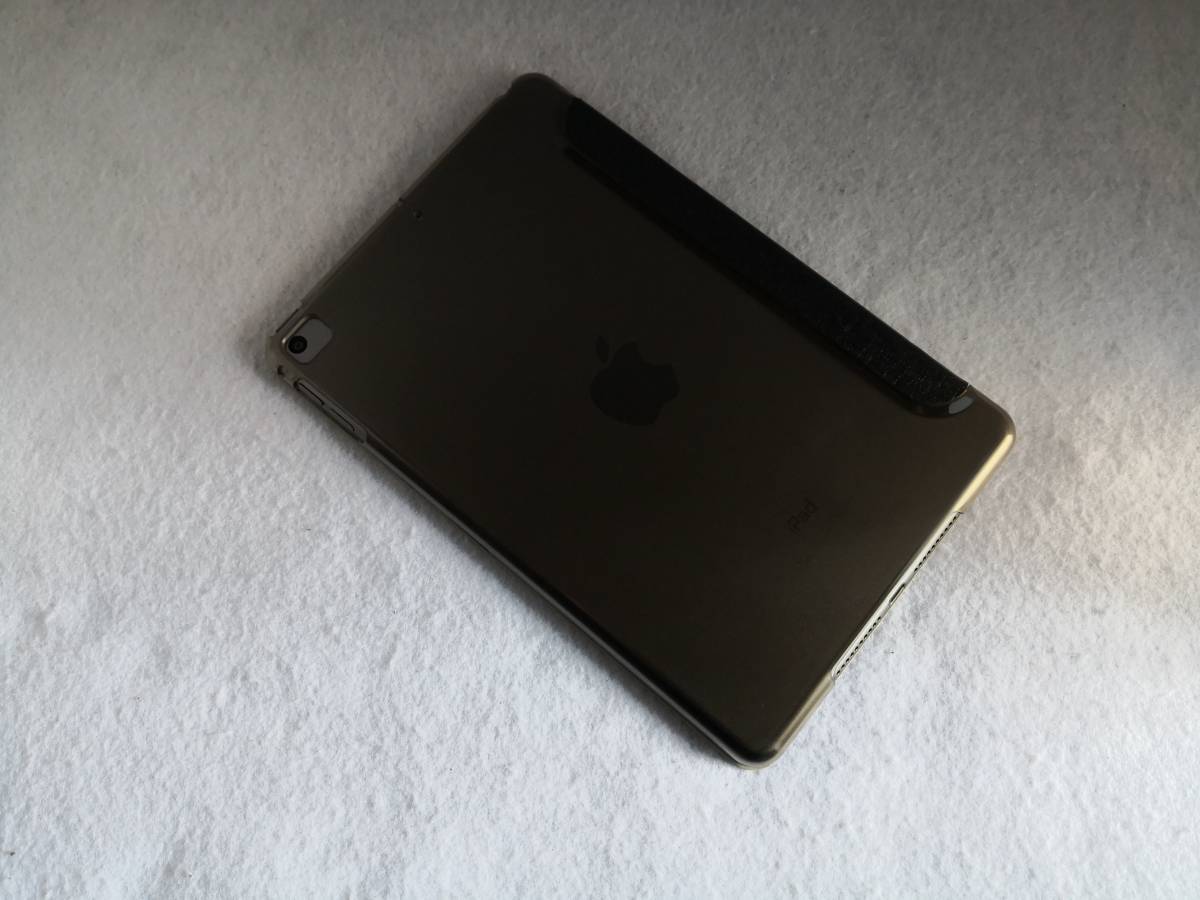 (アウトレットｄ-12)(薄型 軽量) iPad min5/mini4 共用 ブラック レザー スマートケース _画像5