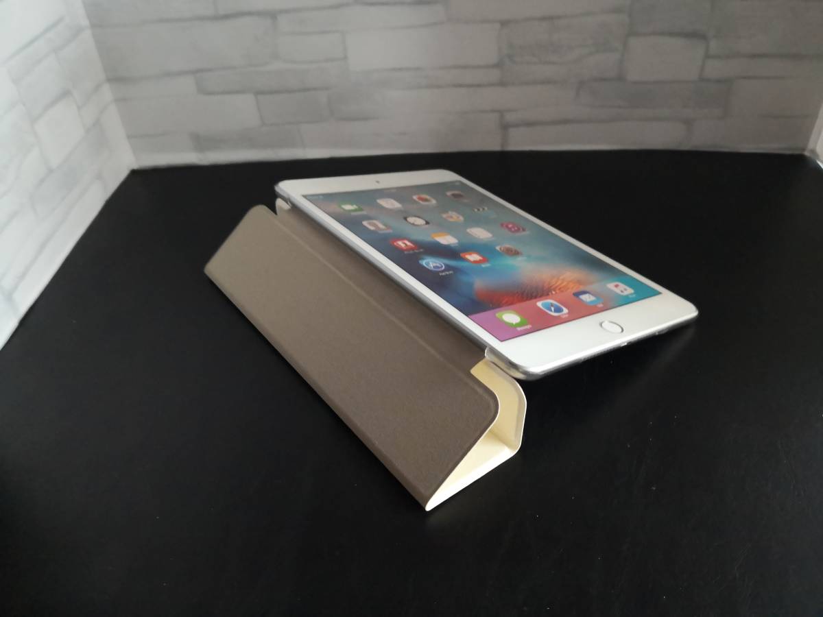 (アウトレットｄ-15)(薄型 軽量) iPad min5/mini4 共用 ホワイト レザー スマートケース _画像4