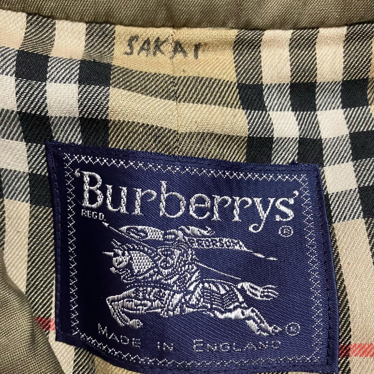 BURBERRY バーバリー バーバリーズ トレンチコート カーキ 【ネーム有】トレンチコート_画像3