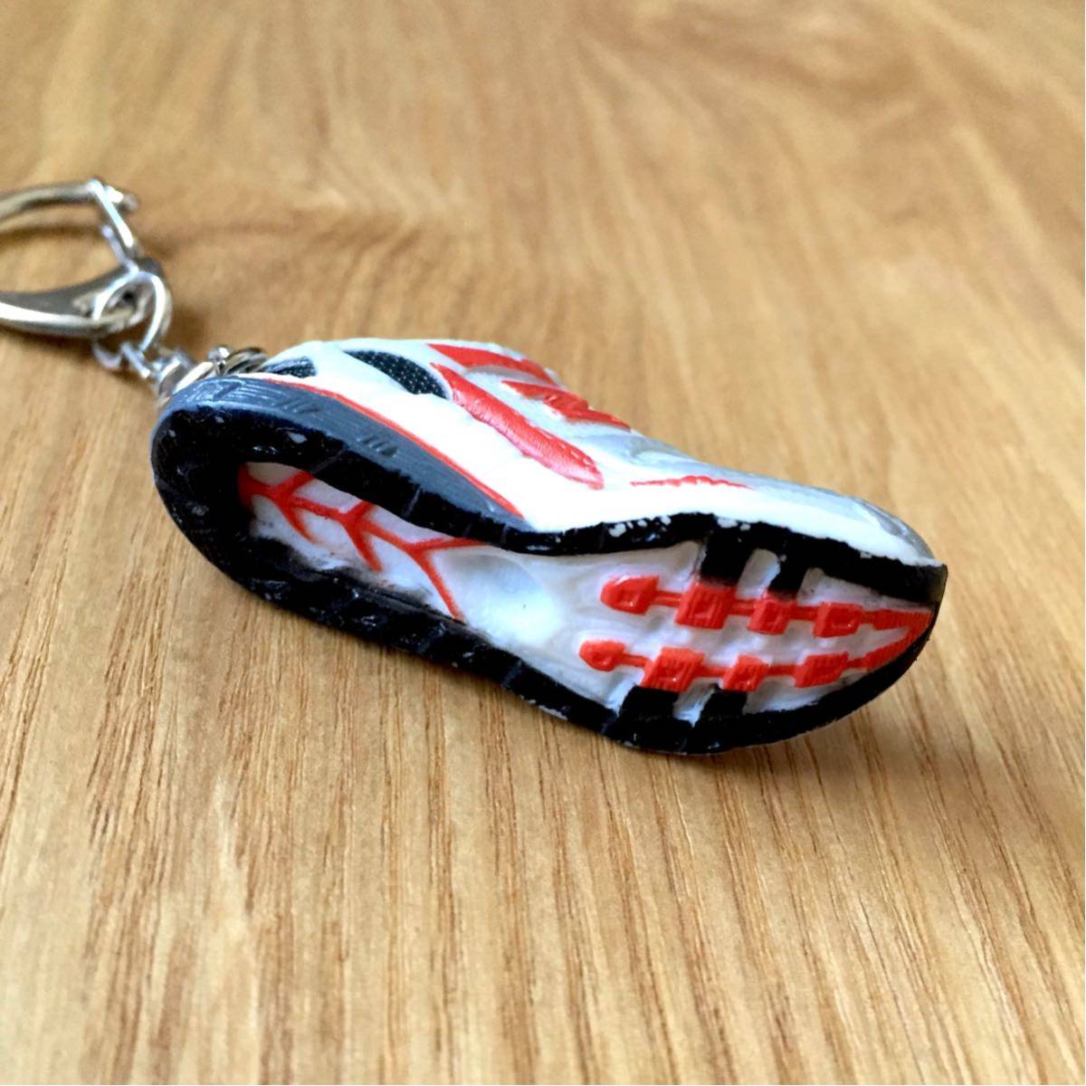 未使用 NEW BALANCE 966 Sneaker type Keyholder ニューバランス966 スニーカー型キーホルダー USA アメリカ東海岸 ランナーズ・ワールド_画像8