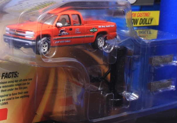 1/64 ジョニーライトニング 2002 Chevy Silverado シルバラード EXキャブ（オレンジ） & トウドーリー 牽引車 ●_画像2