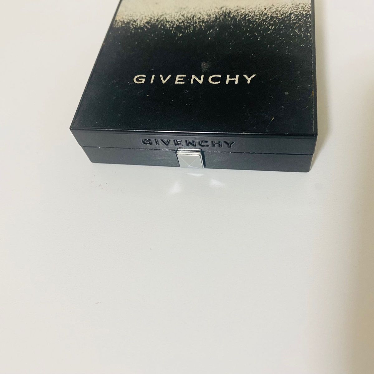 【早い者勝ち】ジバンシィ  givenchy メタリックリフレクションパレット　アイシャドウ　限定　コスメ　デパコス　グリッター