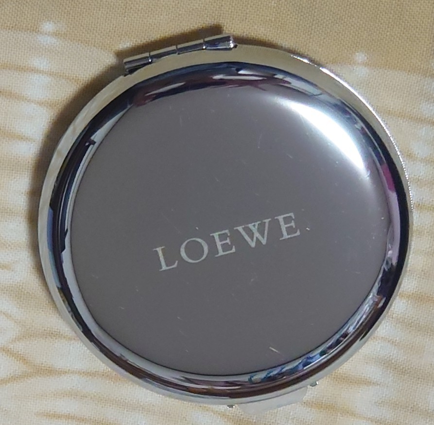 【希少】ロエベ LOEWE ／ コンパクトミラー ／ 拡大鏡2wey ／ 非売品