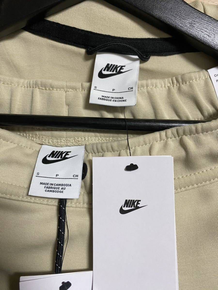 新品 日本未発売 海外正規品 NIKE TECH FLEECE セットアップ S 新品 日本未発売 海外正規品 NIKE TECH FLEECE セットアップ S