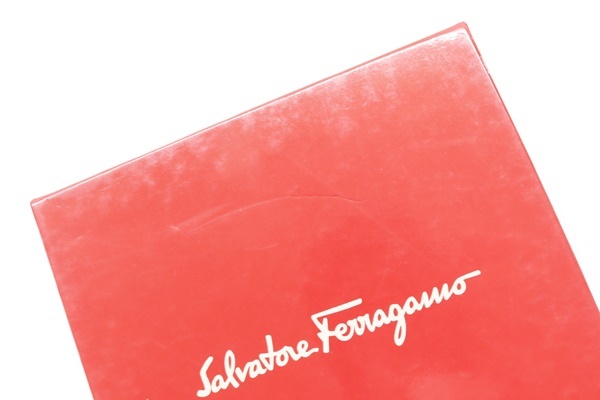 Salvatore Ferragamo サルヴァトーレ フェラガモ フェイクパール ロング ネックレス 保存袋 箱付 ゴールド金具 二連ネックレス 2連_画像8