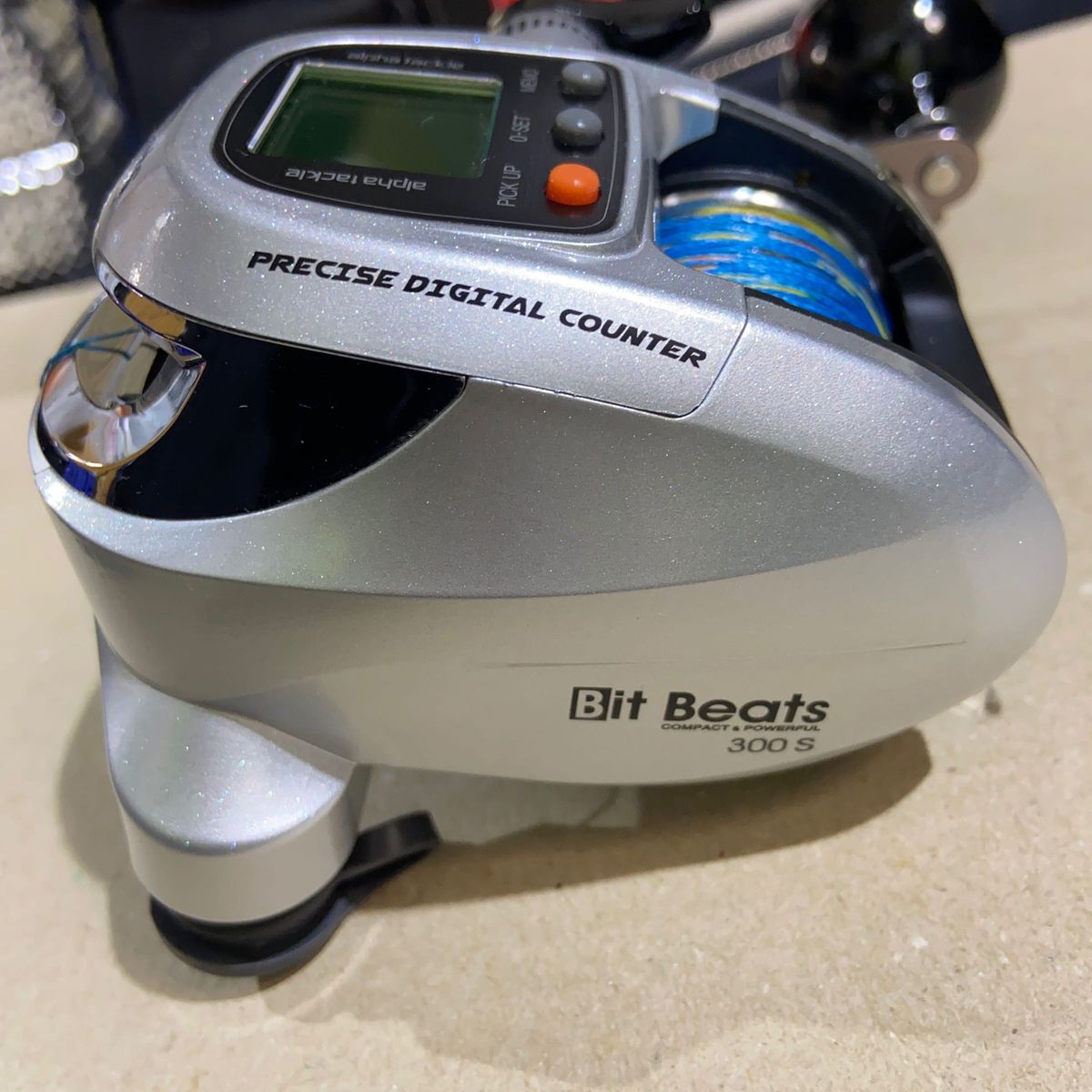 アルファタックル Bit Beats 300 S 電動リール(未使用(新品 アルファタックル Bit Beats 300 S 電動リール(未使用(新品