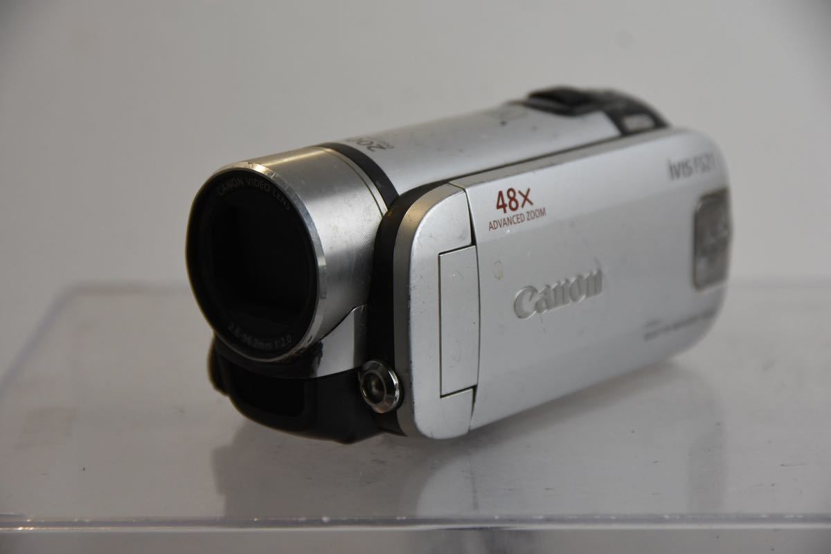  digital video camera Canon Canon iVIS FS21 231103W19