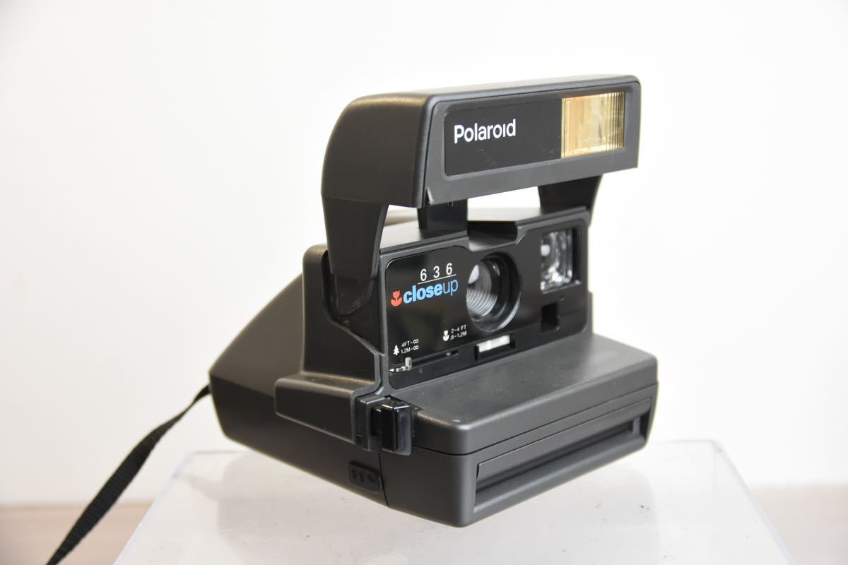 Polaroid Polaroid camera closeup 636 231019W6