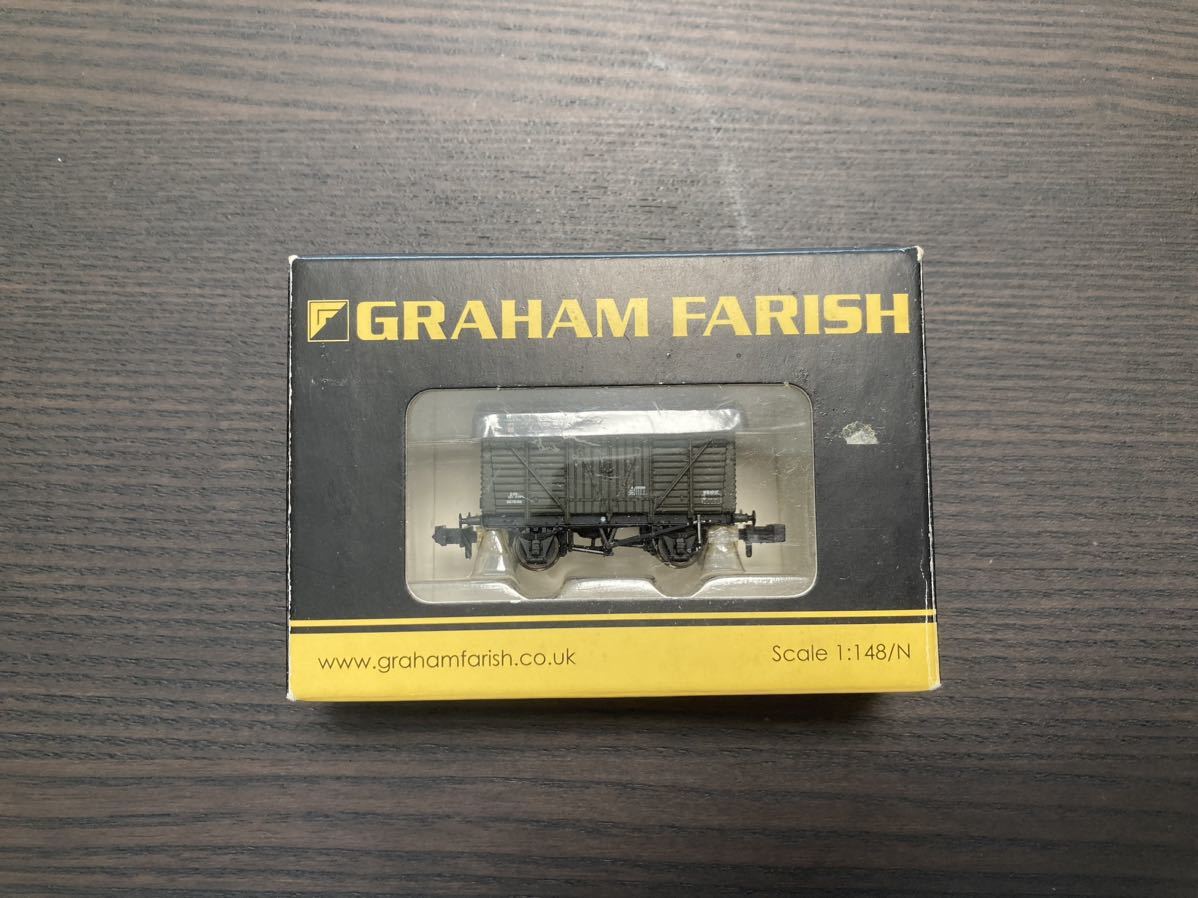 Graham Farish 373-702A ZRV 12 ton ventilated van with planked sides DB761319 in Olive Green_画像1