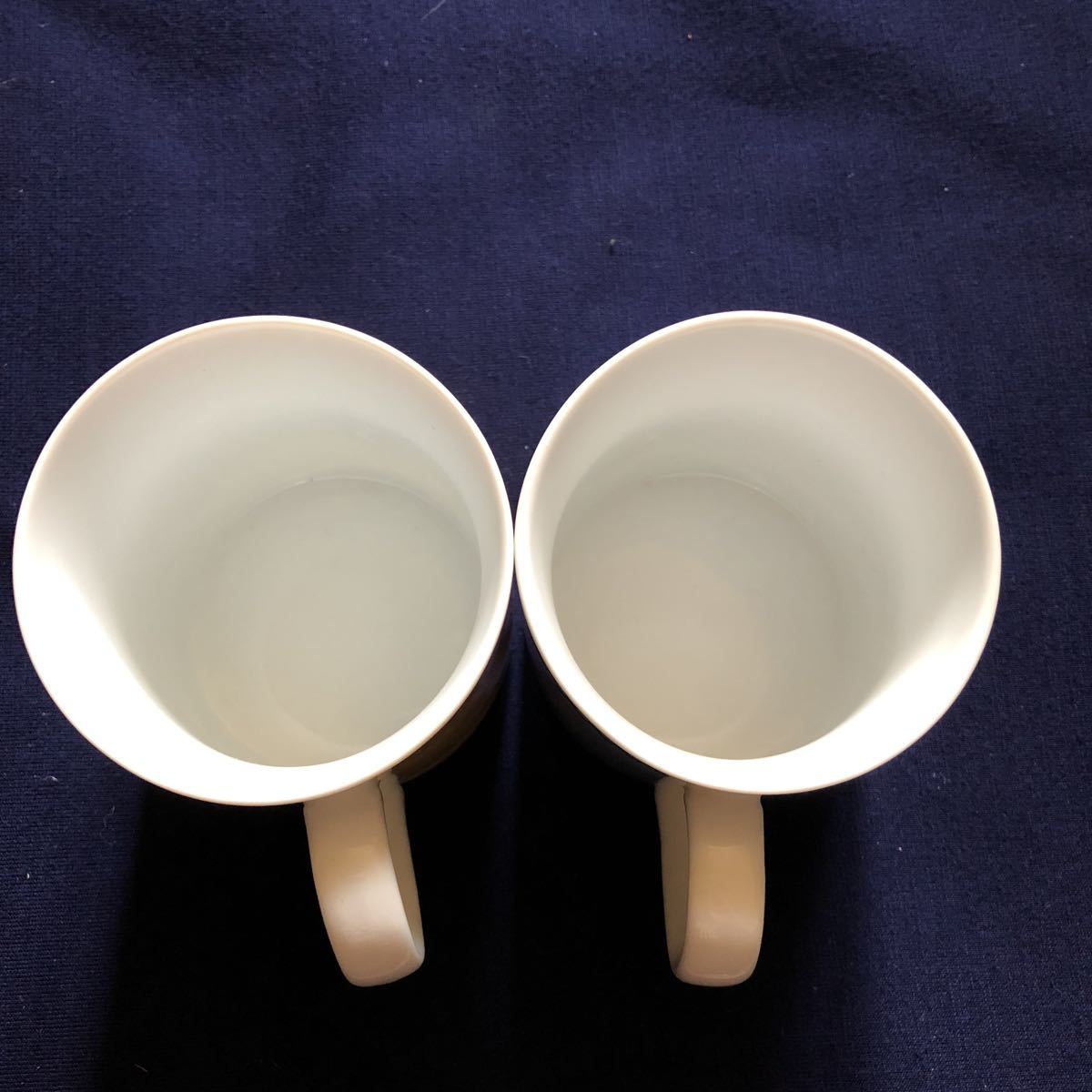 レア非売品 ディズニー くまのプーサン 陶器マグカップ二個セット 読売新聞ノベルティ_画像3