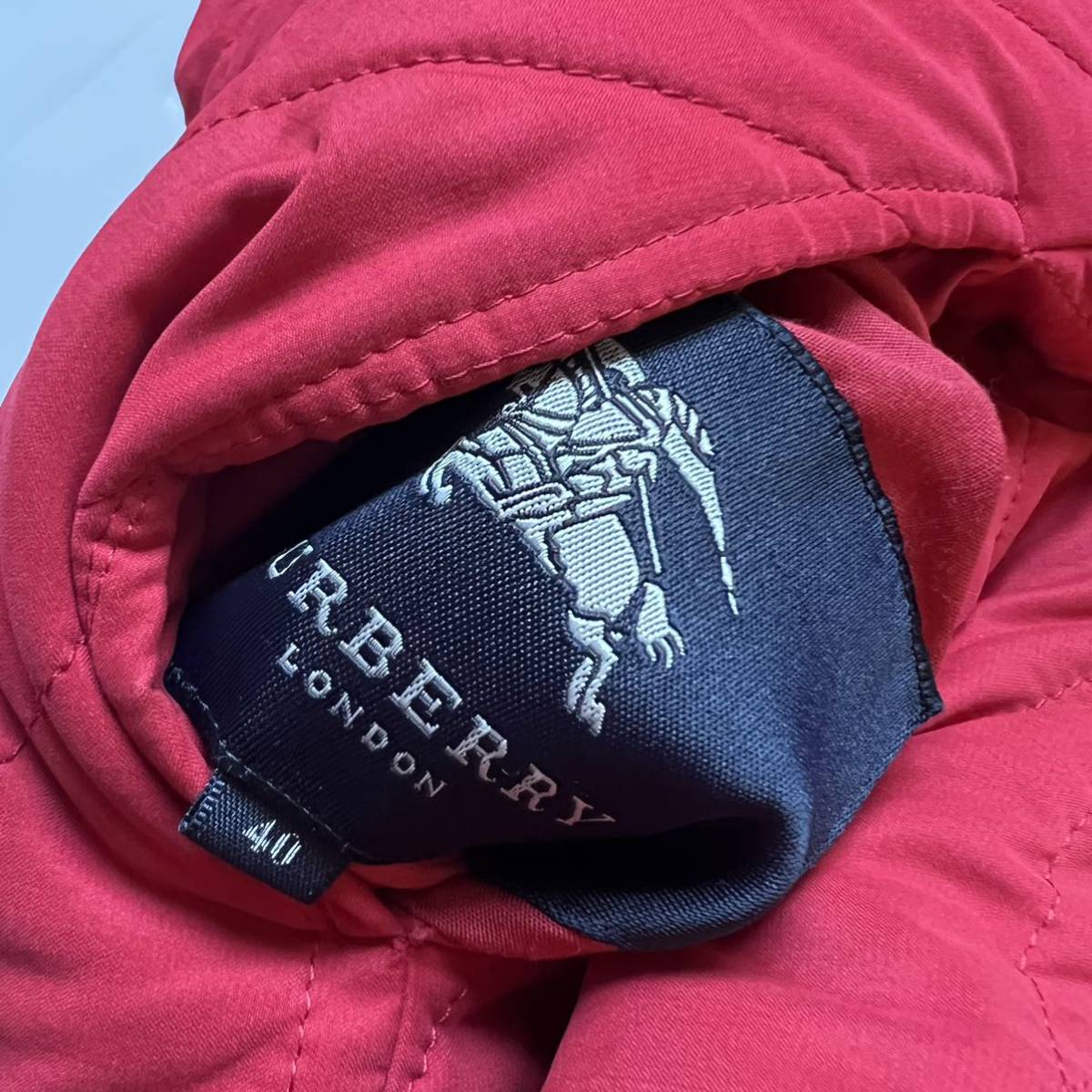 【送料無料】Burberry London バーバリー リバーシブル ダウンジャケット　レディース　中綿入り　コート　ノバチェック柄　40 L