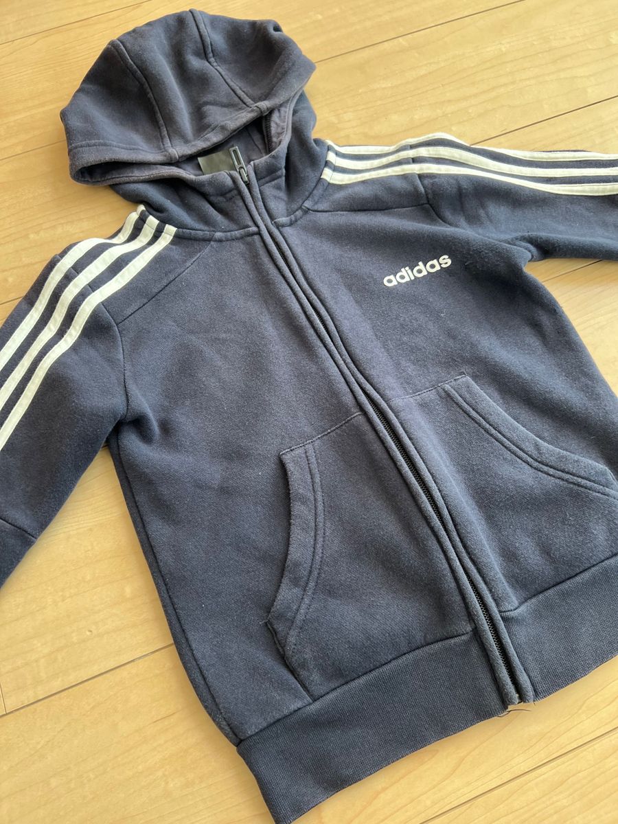 adidas kids 120cm ジップアップパーカー　子供服